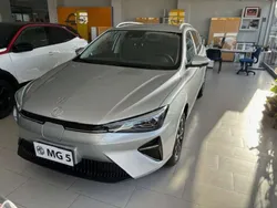 Argento Usata 2023 MG MG5 EV Comfort Station wagon | 28.000 €
