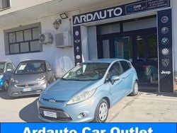 Grigio Usata 2009 Ford Fiesta Titanium Due volumi | 3900 € (Buon prezzo)