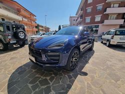 Blu/azzurro Usata 2022 Porsche Macan SUV | 57.900 € (Super prezzo)