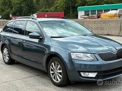 Grigio Usata 2015 Skoda Octavia G-TEC Ambition Station wagon | 5500 € (Buon prezzo)