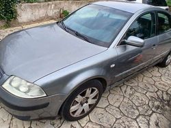 Usata 2002 VW Passat Business Tre volumi | 1000 € (Ottimo prezzo)