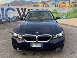Blu Usata 2019 BMW 320 Sport Line Tre volumi | 19.900 € (Buon prezzo)