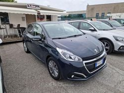 Gray Usata 2017 Peugeot 208 Active Due volumi | 8500 € (Buon prezzo)