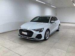 Bianco ghiaccio metallizzato Usata 2024 Audi A3 Ambiente Tre volumi | 39.000 € (Molto cara)