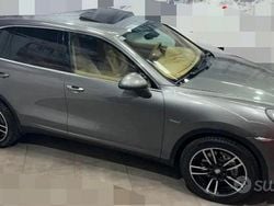 Grigio Usata 2010 Porsche Cayenne SUV | 15.000 € (Ottimo prezzo)