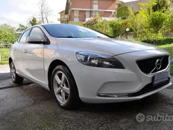 Bianco Usata 2017 Volvo V40 Kinetic Station wagon | 11.500 € (Ottimo prezzo)