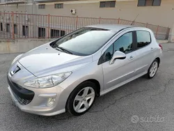 Argento Usata 2008 Peugeot 308 Premium Tre volumi | 2999 € (Buon prezzo)