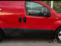 Rosso Usata 2015 Fiat Fiorino Monovolume | 4399 € (Buon prezzo)