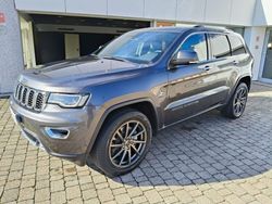Grigio metallizzato Usata 2018 Jeep Grand Cherokee Limited SUV | 20.900 € (Ottimo prezzo)