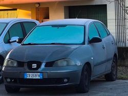 Usata 2005 Seat Ibiza Tre volumi | 200 €