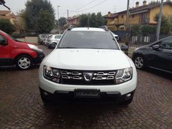 Bianco Usata 2017 Dacia Duster Lauréate SUV | 9700 € (Buon prezzo)