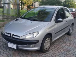 Argento Usata 1999 Peugeot 206 Tre volumi | 1500 € (Buon prezzo)