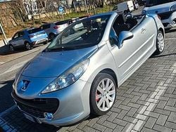 Grigio Usata 2010 Peugeot 207 CC Cabrio | 5100 € (Buon prezzo)
