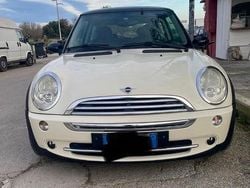 Bianco Usata 2005 Mini Cooper Due volumi | 1800 € (Buon prezzo)