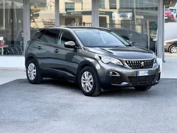 Grigio Usata 2017 Peugeot 3008 SUV | 14.300 € (Buon prezzo)