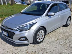 Argento Usata 2020 Hyundai i20 Advanced Due volumi | 12.000 € (Buon prezzo)