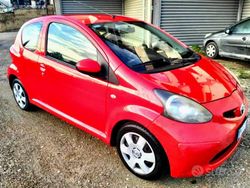 Usata 2009 Toyota Aygo Due volumi | 3400 € (Ottimo prezzo)