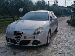 Usata 2012 Alfa Romeo Giulietta Distinctive Tre volumi | 5350 € (Buon prezzo)