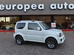 Bianco artico Usata 2015 Suzuki Jimny SUV | 19.900 € (Molto cara)