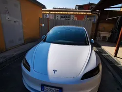 Usata 2023 Tesla Model 3 Tre volumi | 33.500 € (Buon prezzo)