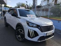 Bianco Usata 2023 Peugeot 2008 Allure SUV | 22.500 € (Buon prezzo)