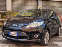 Usata 2011 Ford Fiesta Due volumi | 1880 € (Super prezzo)
