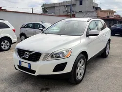 Bianco Usata 2013 Volvo XC60 Momentum SUV | 9501 € (Super prezzo)