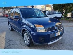 Blu/azzurro Usata 2010 Ford Fusion Tre volumi | 3490 €