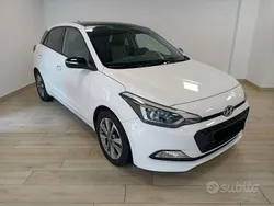 Bianco Usata 2015 Hyundai i20 Style Tre volumi | 8900 € (Buon prezzo)