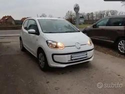 Usata 2014 VW up! Due volumi | 3999 € (Super prezzo)