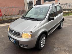 Grigio Usata 2006 Fiat Panda 4x4 Climbing Due volumi | 4400 € (Buon prezzo)