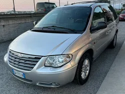 Argento Usata 2009 Chrysler Voyager Monovolume | 2500 € (Ottimo prezzo)