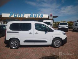 Bianco Usata 2024 Fiat Doblò Monovolume | 25.000 € (Molto cara)