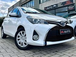 Bianco Usata 2016 Toyota Yaris Hybrid Active Tre volumi | 7990 € (Buon prezzo)