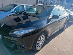 Nero Usata 2011 Renault Mégane III Station wagon | 4200 € (Buon prezzo)