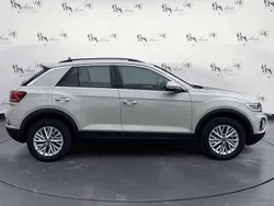 Grigio Usata 2024 VW T-Roc Life SUV | 26.400 € (Buon prezzo)