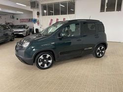 Verde metalizzato Usata 2025 Fiat Panda Cross Cross Due volumi | 14.500 € (Buon prezzo)