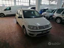 Bianco Usata 2009 Fiat Punto Classica Due volumi | 1950 € (Buon prezzo)