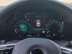 Usata 2020 VW Golf VIII R-line Tre volumi | 25.000 € (Molto cara)