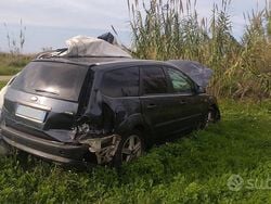 Grigio Usata 2006 Ford Focus Station wagon | 1000 €