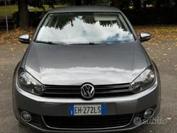 Grigio Usata 2011 VW Golf VI Highline Tre volumi | 6990 € (Buon prezzo)