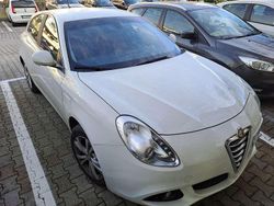 Bianco Usata 2011 Alfa Romeo Giulietta Progression Tre volumi | 9000 € (Buon prezzo)