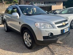 Grigio Usata 2009 Chevrolet Captiva SUV | 3999 € (Cara)