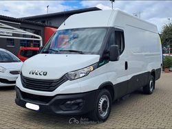 Bianco Usata 2022 Iveco Daily Monovolume | 15.499 € (Super prezzo)