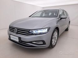 Argento Usata 2021 VW Passat Business Station wagon | 14.990 € (Super prezzo)