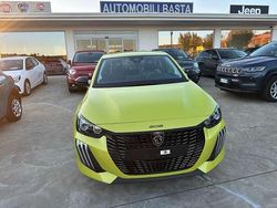 Giallo Nuova 2025 Peugeot 208 Style Due volumi | 19.800 € (Buon prezzo)