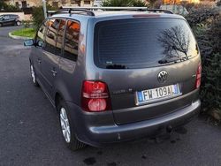 Grigio Usata 2004 VW Touran Monovolume | 2800 € (Molto cara)
