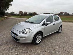 Grigio Usata 2016 Fiat Punto Lounge Tre volumi | 4990 € (Ottimo prezzo)