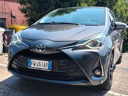 Grigio Usata 2019 Toyota Yaris Hybrid Active Tre volumi | 10.990 € (Buon prezzo)