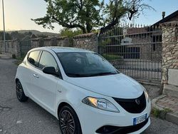 Bianco Usata 2016 Lancia Ypsilon Due volumi | 8500 € (Buon prezzo)
